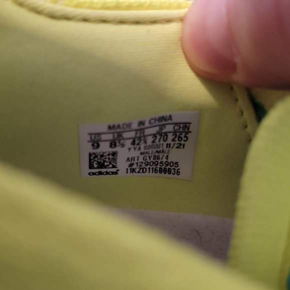 Adidas Ultraboost 22 - Picture 8 of 8